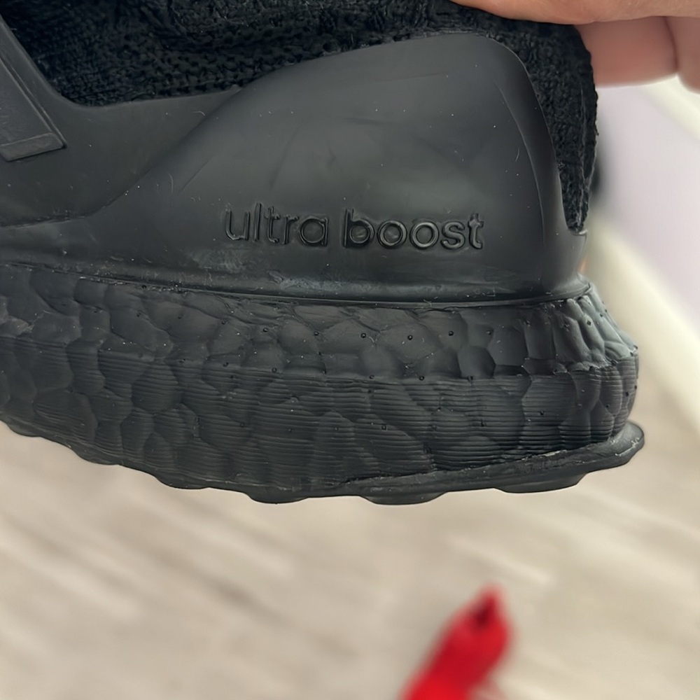 Black adidas size 7 1/2, ultra boost - Picture 8 of 12